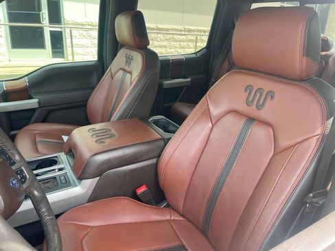 Used 2019 Ford F150 King Ranch w/ Equipment Group 601A Luxury AWD/4WD image 9