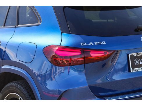 Certified 2025 Mercedes-Benz GLA 250 4MATIC image 11