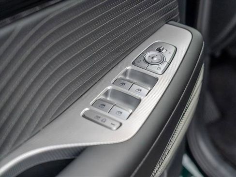 Used 2025 Hyundai Palisade Calligraphy image 17