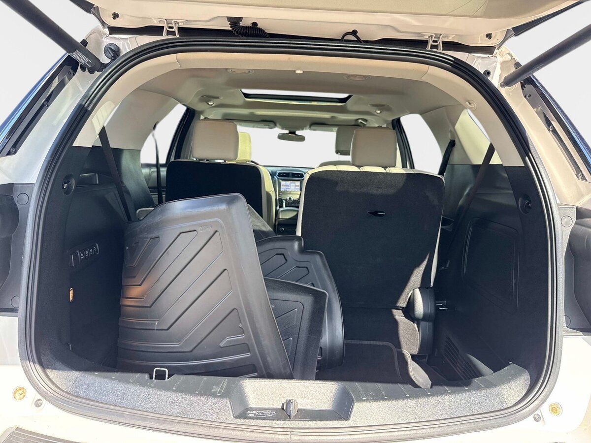 Used 2019 Ford Explorer Platinum AWD/4WD image 9
