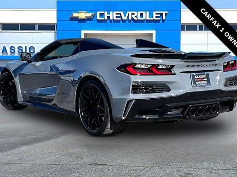 Used 2025 Chevrolet Corvette Z06 image 4