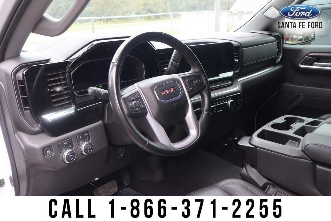 Used 2025 GMC Sierra 1500 SLT AWD/4WD image 16
