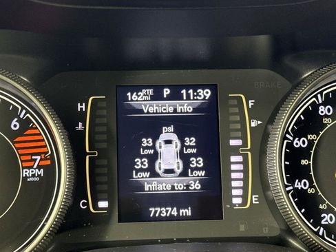 Used 2019 Jeep Cherokee Latitude Plus w/ Cold Weather Group image 30