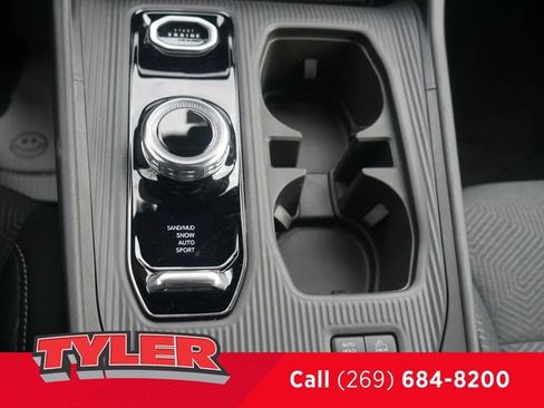 New 2026 Jeep Cherokee Laredo AWD/4WD image 32