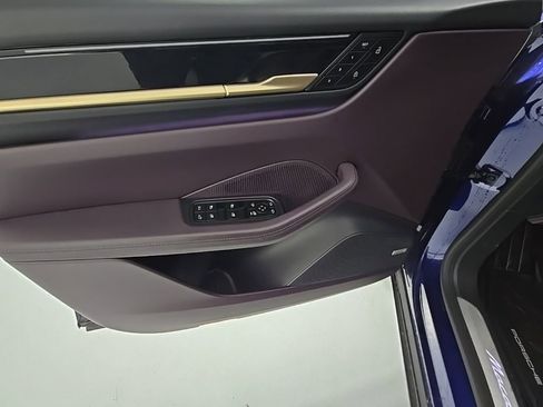 Used 2024 Porsche Macan 4 Electric image 15