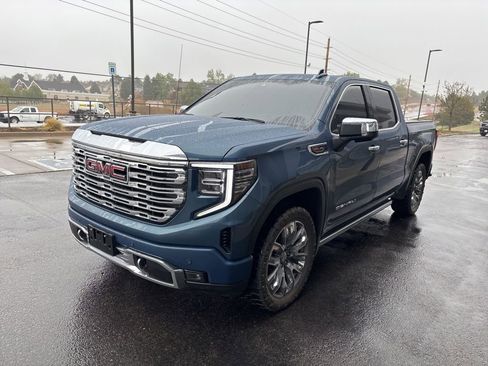 Used 2025 GMC Sierra 1500 Denali w/ Denali Reserve Package AWD/4WD image 2