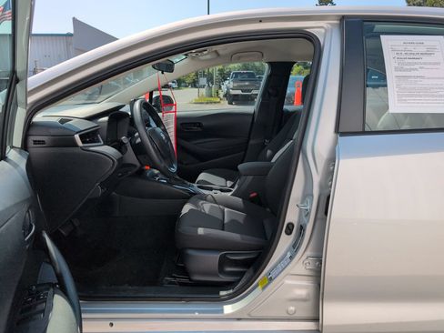 Used 2024 Toyota Corolla LE FWD image 10