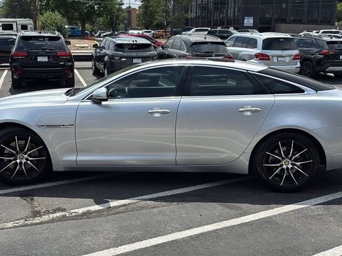 Used 2015 Jaguar XJ AWD image 6