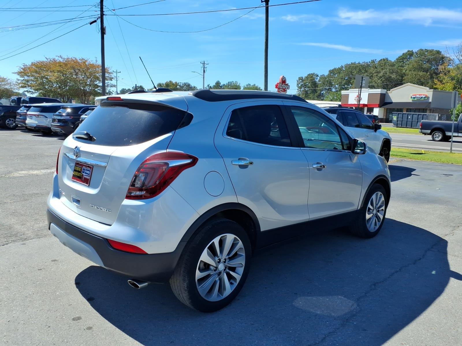 Used 2018 Buick Encore Preferred FWD image 4