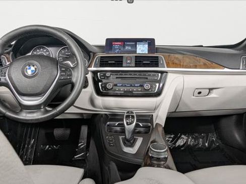 Used 2018 BMW 440i xDrive Convertible AWD/4WD image 18