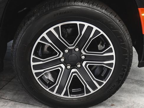 Used 2022 Jeep Wagoneer Series III image 7