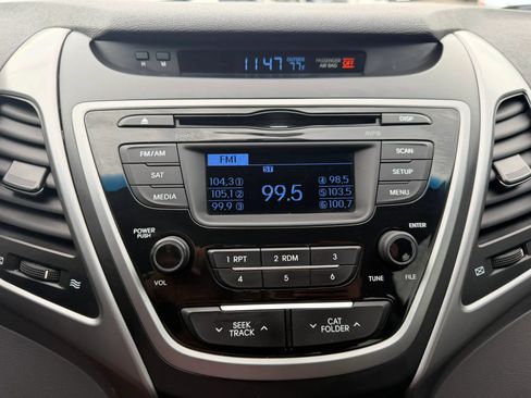 Used 2014 Hyundai Elantra SE FWD image 41