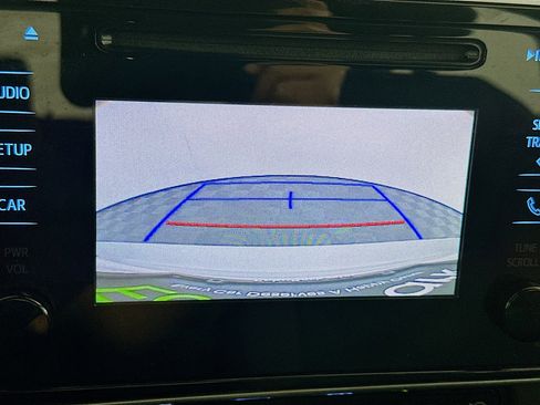 Used 2019 Toyota Corolla LE FWD image 22