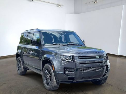 Used 2023 Land Rover Defender 110 X-Dynamic SE AWD/4WD image 3