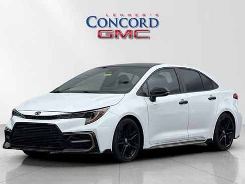 Used 2022 Toyota Corolla XSE FWD image 8