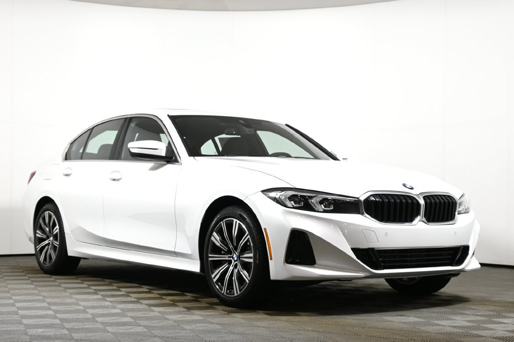 Used 2026 BMW 330i xDrive Sedan w/ Premium Package AWD/4WD image 9