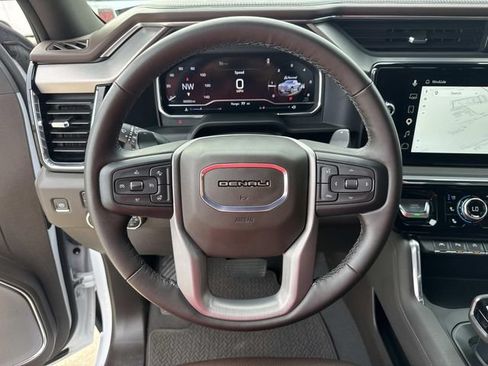 Used 2024 GMC Sierra 1500 Denali w/ Technology Package AWD/4WD image 43