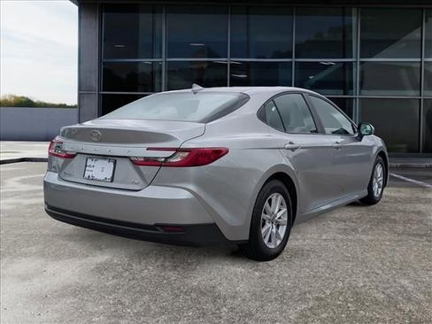 Used 2025 Toyota Camry LE FWD image 7
