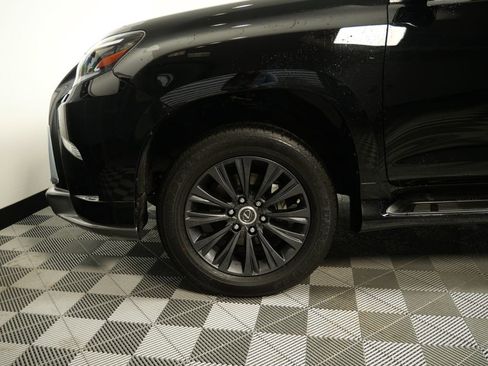 Certified 2023 Lexus GX 460 Luxury w/ Sport Design Package AWD/4WD image 10