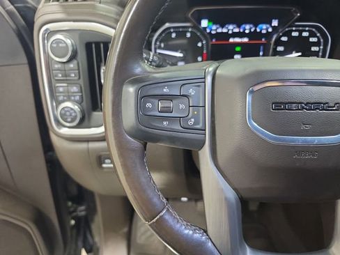 Used 2022 GMC Sierra 3500 Denali w/ Denali Ultimate Package AWD/4WD image 11