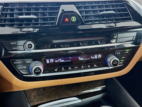 Used 2018 BMW 530i image 24