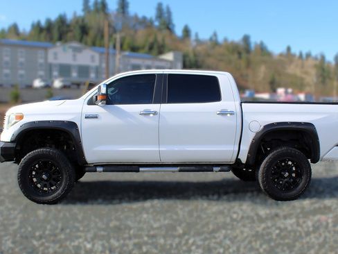 Used 2014 Toyota Tundra Platinum image 4