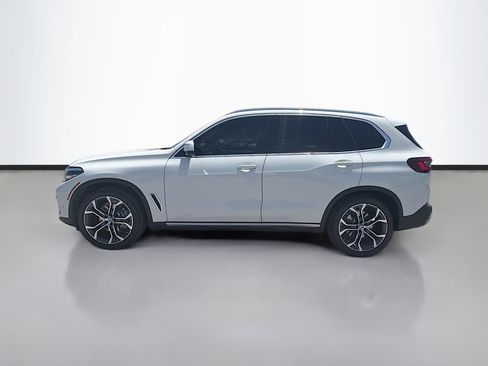 Used 2021 BMW X5 sDrive40i w/ Premium Package image 2