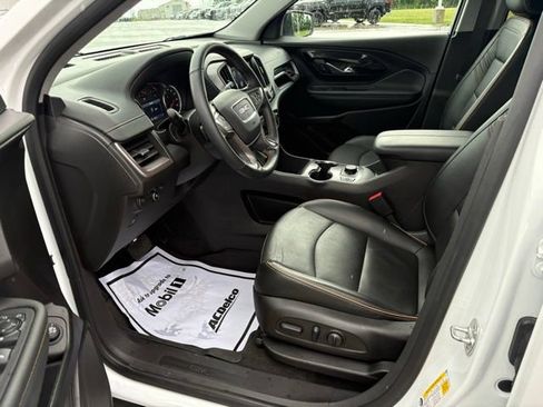Certified 2024 GMC Terrain AT4 AWD/4WD image 9