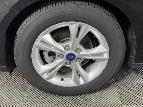 Used 2014 Ford Focus SE FWD image 13