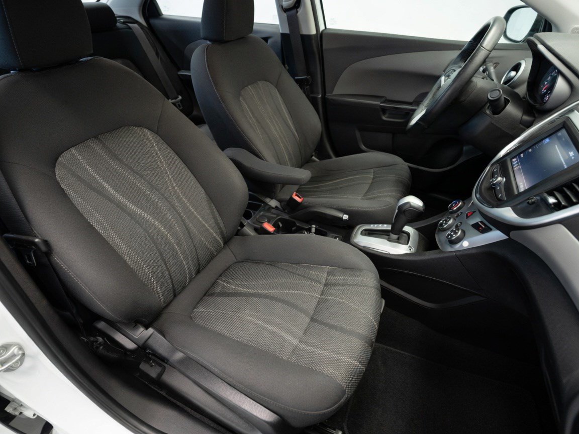 Used 2019 Chevrolet Sonic LT w/ Convenience Package FWD image 15