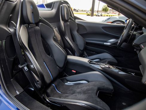 Used 2022 Ferrari SF90 Spider AWD/4WD image 44