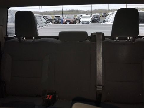 Used 2022 Chevrolet Silverado 1500 Custom w/ Safety Confidence Package image 19