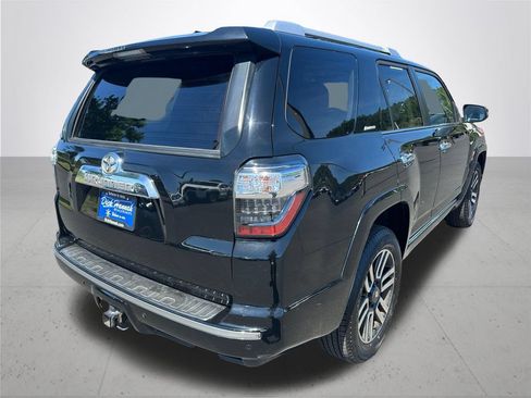 Used 2022 Toyota 4Runner Limited AWD/4WD image 7