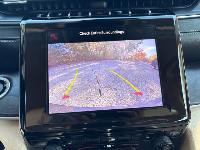 Used 2022 Jeep Grand Cherokee Limited AWD/4WD image 25