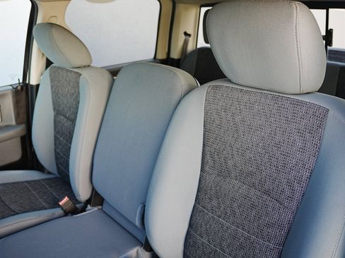 Used 2019 RAM 1500 Classic SLT w/ Luxury Group image 10