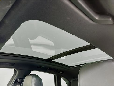 Used 2020 Porsche Macan image 23