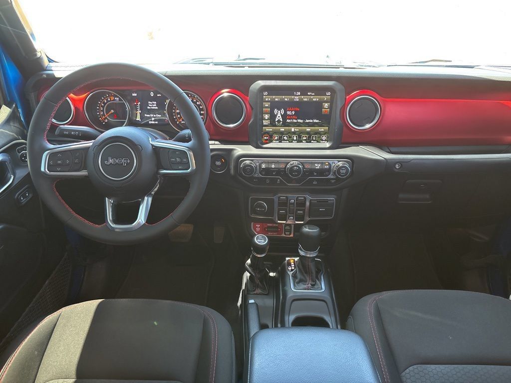 Used 2023 Jeep Gladiator Rubicon w/ LED Lighting Group AWD/4WD image 12