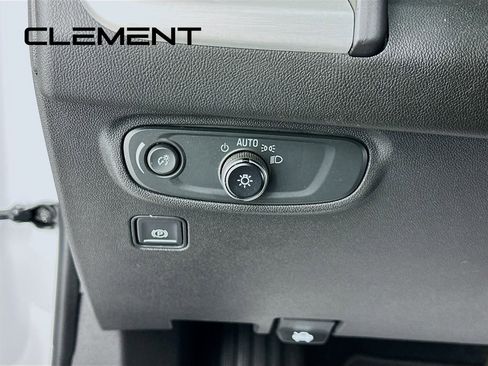 Used 2022 GMC Terrain SLE w/ Driver Convenience Package AWD/4WD image 14