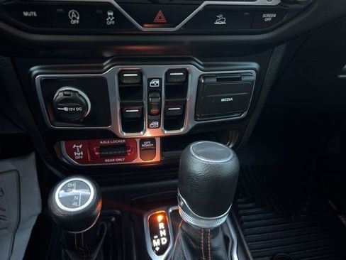 Used 2023 Jeep Gladiator Mojave w/ Trailer Tow Package image 39