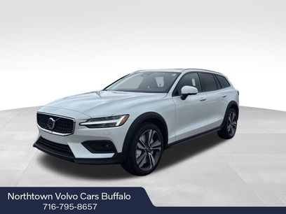 New 2026 Volvo V60 B5 Cross Country Plus w/ Protection Package Premier