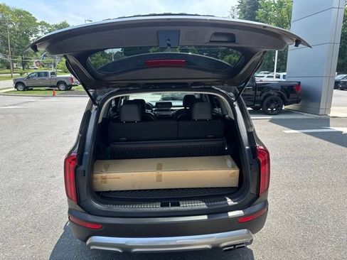 Used 2022 Kia Telluride S AWD/4WD image 9