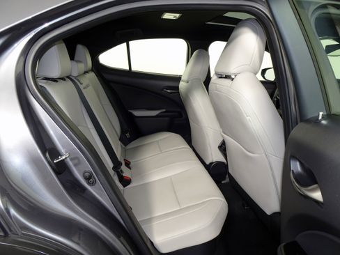 Used 2020 Lexus UX 250h w/ Premium Package image 36