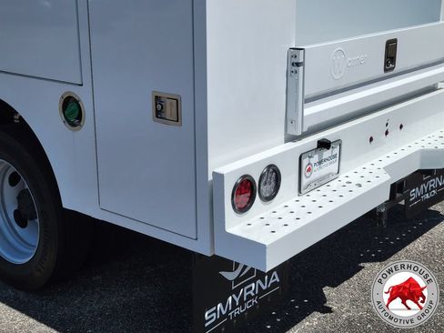New 2026 Ford F450 XL w/ XL Chrome Package RWD image 13