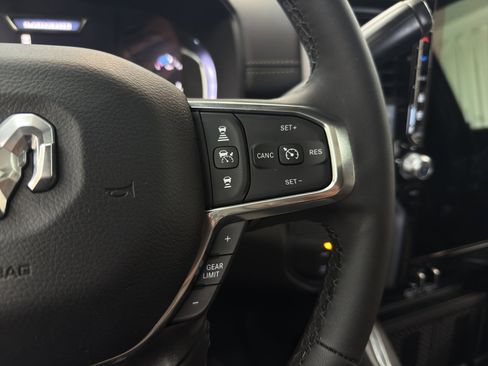 New 2025 RAM 2500 Laramie AWD/4WD image 30