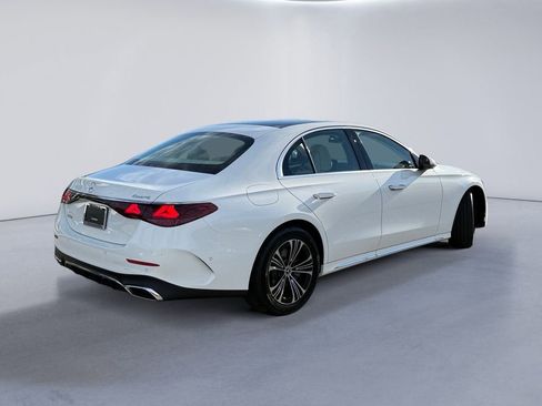 New 2026 Mercedes-Benz E 350 4MATIC Sedan image 4