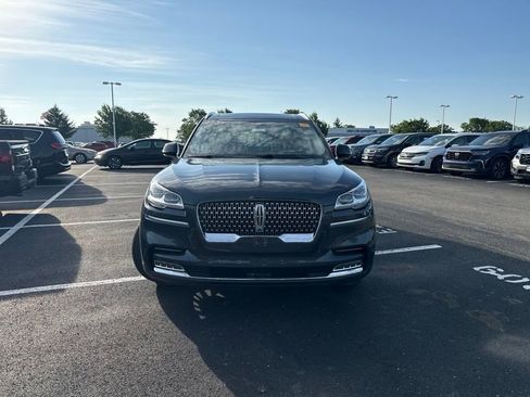 Used 2023 Lincoln Aviator Reserve w/ Equipment Group 201A AWD/4WD image 2