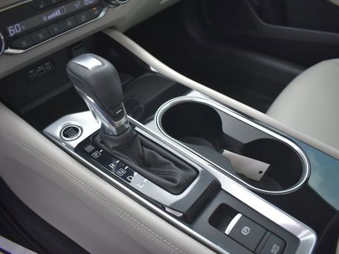 Used 2020 Nissan Altima 2.5 Platinum FWD image 28