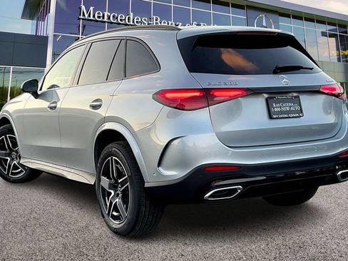 Used 2026 Mercedes-Benz GLC 300 4MATIC image 3