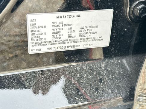 Used 2023 Tesla Model Y Performance AWD/4WD image 29