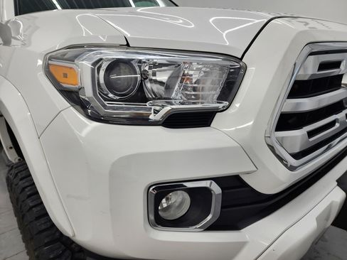 Used 2019 Toyota Tacoma Limited image 22